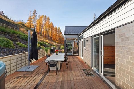 Photo of property in 12 Morepork Way, Arthurs Point, Queenstown, 9371