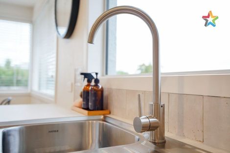 Photo of property in 21 Dumbarton Place, Strathern, Invercargill, 9812