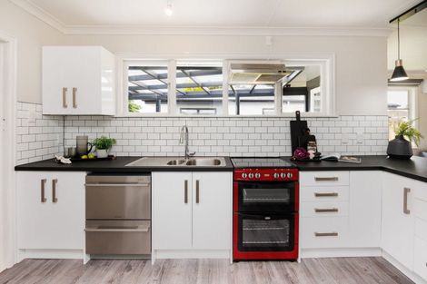 Photo of property in 30a Leeds Street, Milson, Palmerston North, 4414