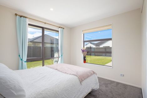 Photo of property in 8 Hedge Close, Halswell, Christchurch, 8025