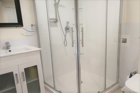 Photo of property in 2/48 Spinella Drive, Bayview, Auckland, 0629