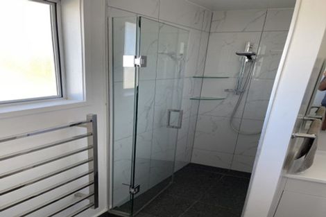 Photo of property in 7 Pitcher Place, Glen Eden, Auckland, 0602