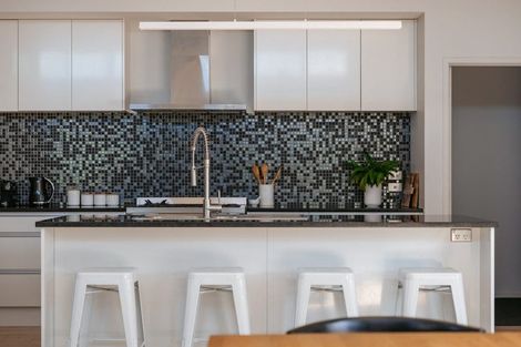 Photo of property in 19 Selliera Place, Papamoa Beach, Papamoa, 3118