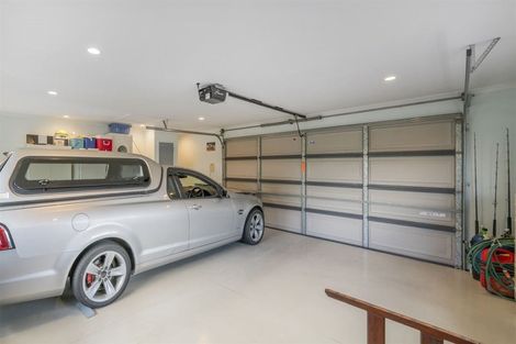 Photo of property in 12 Cobham Lane, Whitianga, 3510