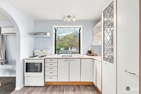 Photo of property in 68a Gemstone Drive, Birchville, Upper Hutt, 5018