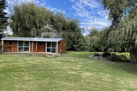 Photo of property in 21 Frank Knight Place, Waiuku, 2123