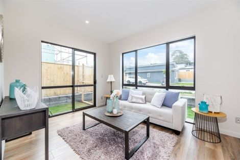 Photo of property in 11 Reserva Crescent, Kumeu, 0810