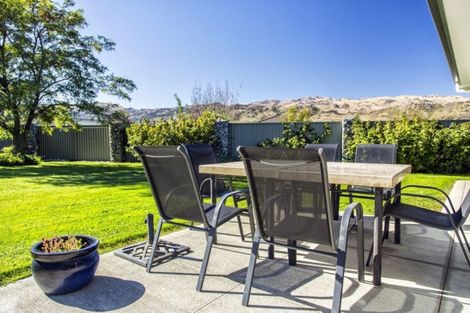 Photo of property in 18 Ethereal Crescent, Mount Pisa, Cromwell, 9383