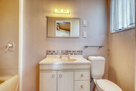 Photo of property in 71 Cable Bay Block Road, Cable Bay, 0420