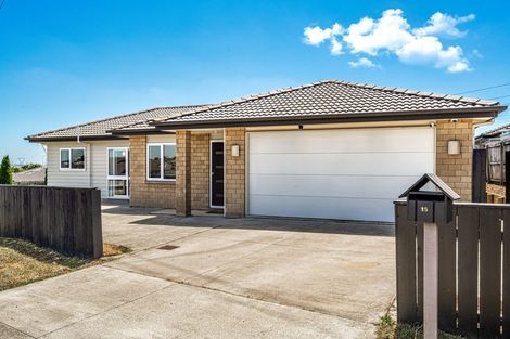 Photo of property in 16 John Broad Place, Flat Bush, Auckland, 2019