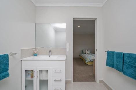 Photo of property in 48 Magnolia Drive, Westown, New Plymouth, 4310