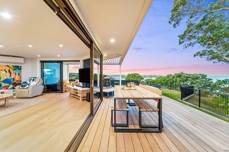 Photo of property in 75 Tiri Road, Manly, Whangaparaoa, 0930