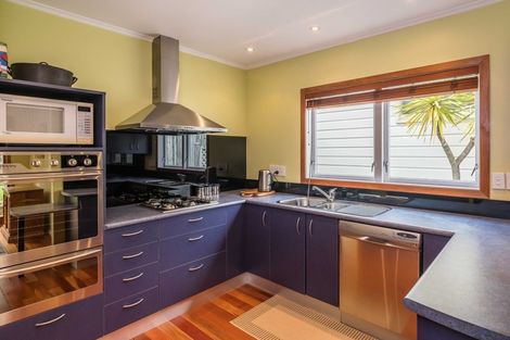 Photo of property in 22 Duncan Terrace, Kilbirnie, Wellington, 6022