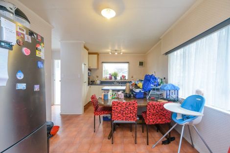 Photo of property in 27 Pinedale Parade, Milson, Palmerston North, 4414
