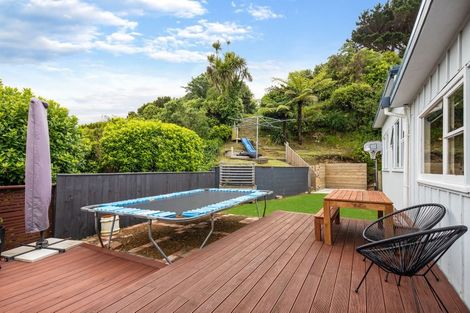 Photo of property in 19 Black Rock Road, Newlands, Wellington, 6037
