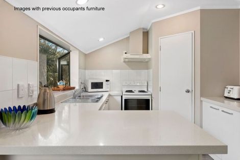 Photo of property in 2/46 Powrie Street, Glenfield, Auckland, 0629