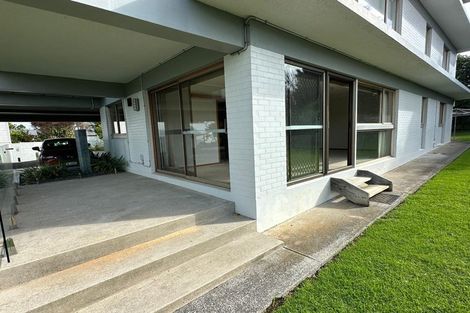 Photo of property in 1/6 Bruce Street, Northcote Point, Auckland, 0627