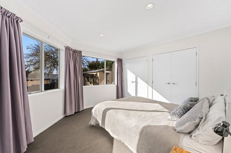 Photo of property in 7a Justin Place, Te Atatu Peninsula, Auckland, 0610