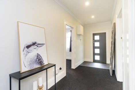 Photo of property in 11 Shamrock Street, Takaro, Palmerston North, 4412