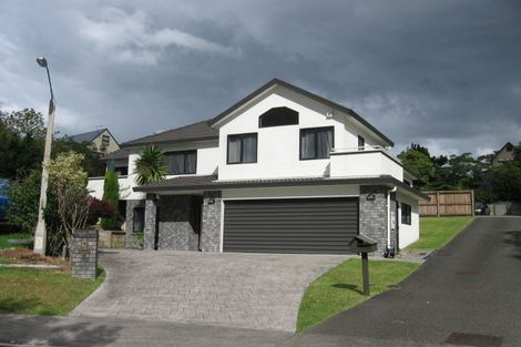 Photo of property in 23 Kerlin Crescent, West Harbour, Auckland, 0618