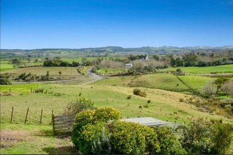 Photo of property in 95 Mangakura Road, Helensville, 0800