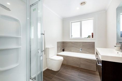 Photo of property in 9 Wairau Lane, Aotea, Porirua, 5024