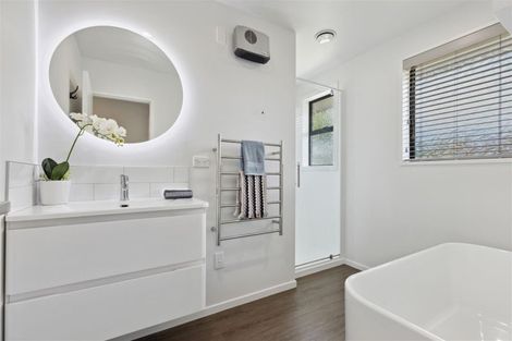 Photo of property in 58 Palatine Terrace, Saint Martins, Christchurch, 8022