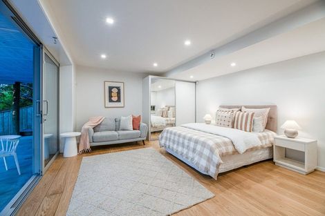 Photo of property in 22 Woodfern Crescent, Titirangi, Auckland, 0604