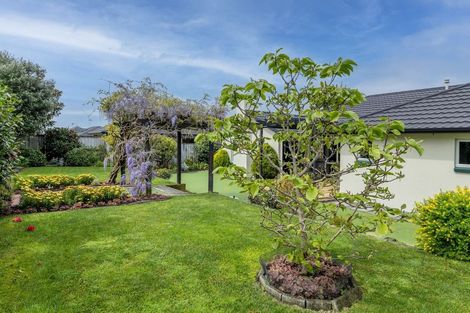 Photo of property in 19 Regent Drive, Paraparaumu Beach, Paraparaumu, 5032