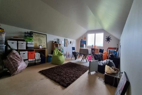 Photo of property in 9 Waipuna Grove, Levin, 5571