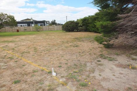 Photo of property in 19 Chaffey Street, Foxton Beach, Foxton, 4815