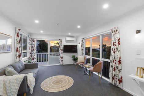 Photo of property in 8 Tikati View, Titahi Bay, Porirua, 5022