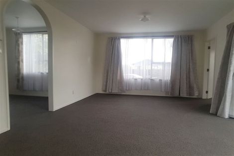 Photo of property in 1/108 Queenspark Drive, Parklands, Christchurch, 8083