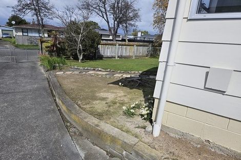 Photo of property in 39 Raglan Avenue, Cloverlea, Palmerston North, 4412