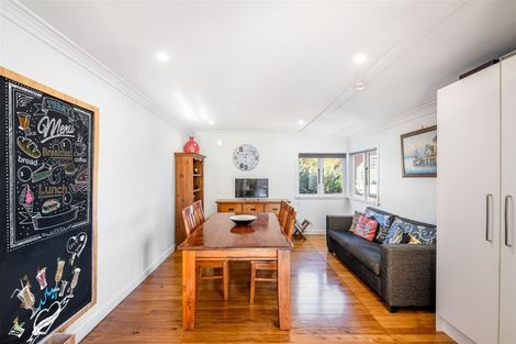 Photo of property in 67 Sturges Road, Henderson, Auckland, 0612
