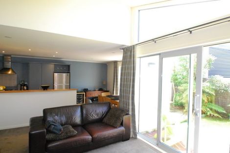 Photo of property in 12 Dee Street, Island Bay, Wellington, 6023