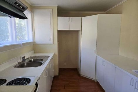 Photo of property in 11 Halberg Street, Glenfield, Auckland, 0629