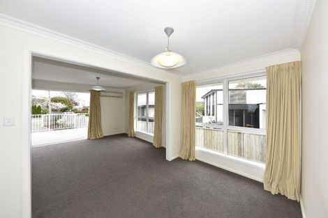 Photo of property in 1/14a Garreg Road, Fendalton, Christchurch, 8052