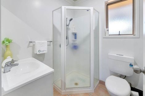 Photo of property in 13 San Pedro Place, Henderson, Auckland, 0612