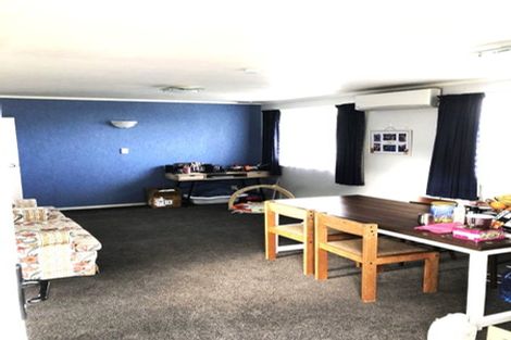 Photo of property in 5b Reese Jones Grove, Maungaraki, Lower Hutt, 5010