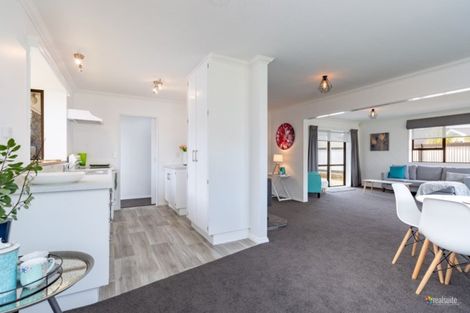 Photo of property in 2/27 Merton Street, Trentham, Upper Hutt, 5018