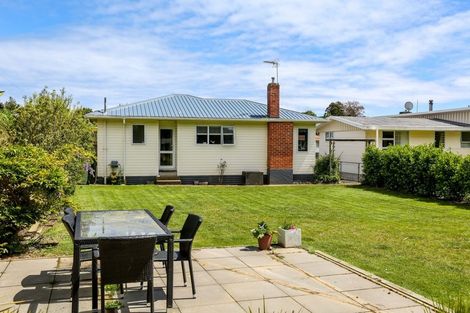 Photo of property in 31 Awanui Street, Merrilands, New Plymouth, 4312
