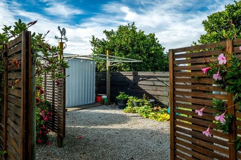 Photo of property in 2 Mason Street, Riverdale, Gisborne, 4010