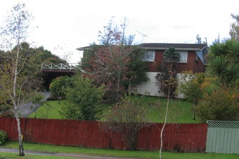 Photo of property in 29 Robbies Road, Shelly Park, Auckland, 2014