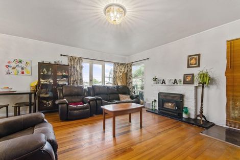 Photo of property in 139 View Road, Sunnyvale, Auckland, 0612