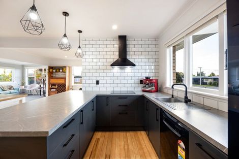 Photo of property in 14 Mears Road, St Andrews, Hamilton, 3200