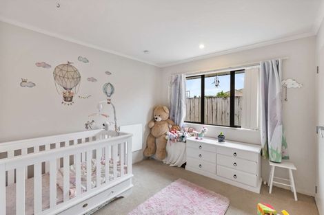 Photo of property in 26 Breaker Grove, Waiuku, 2123