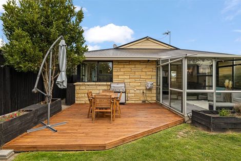 Photo of property in 443 Mairehau Road, Parklands, Christchurch, 8083