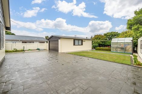 Photo of property in 9 Shaftesbury Grove, Stokes Valley, Lower Hutt, 5019