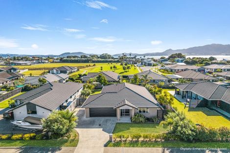 Photo of property in 11 Kaurinui Crescent, One Tree Point, 0118